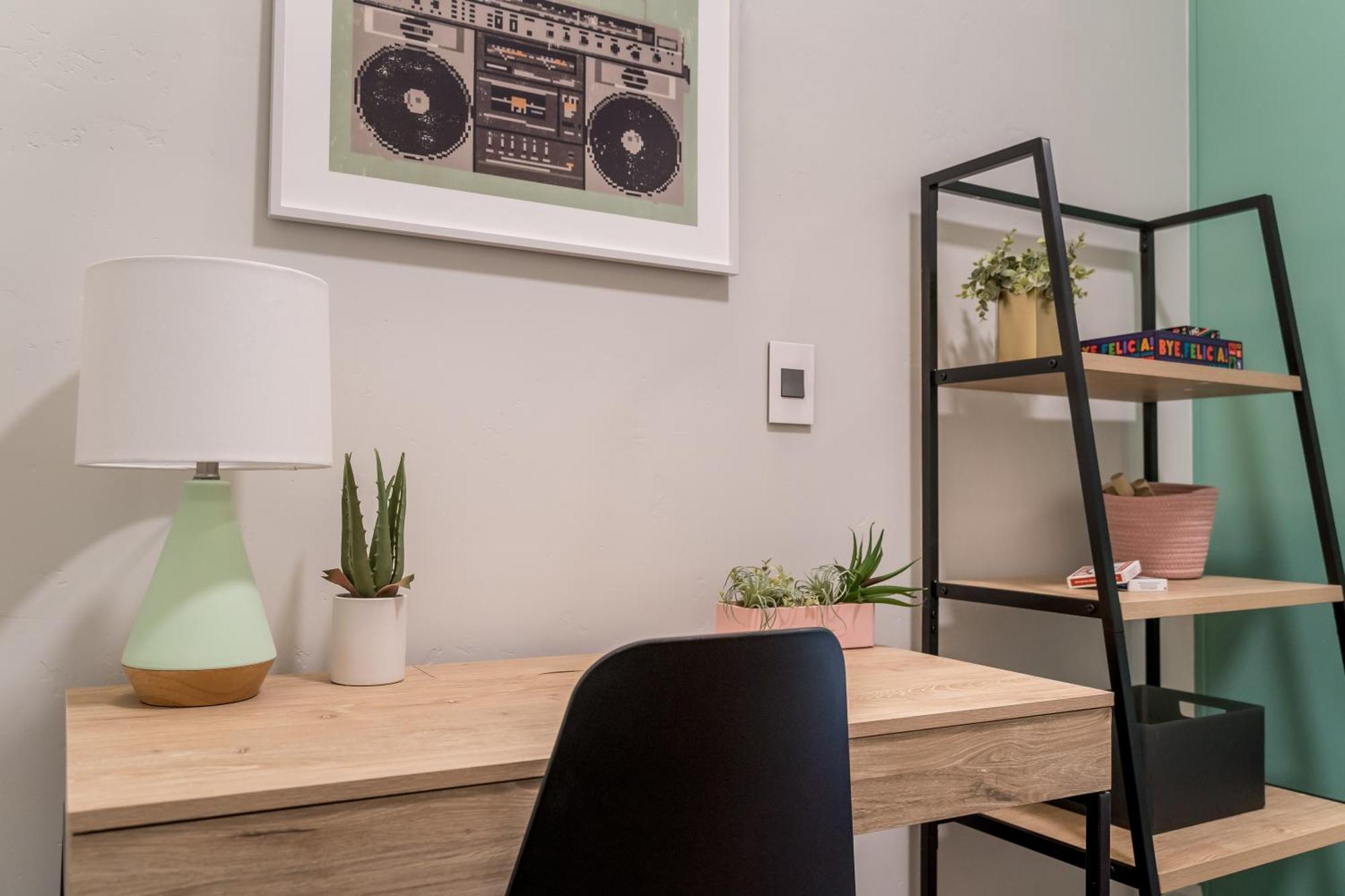 The 505 Apartment *